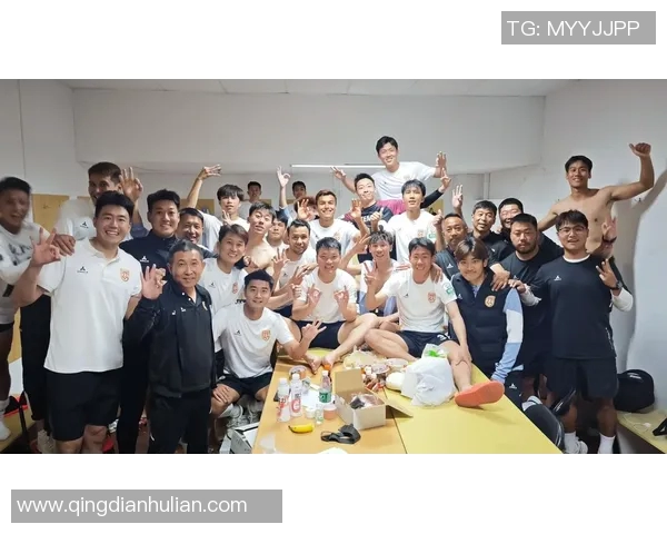 中日德兰与山东鲁能的精彩对决展现足球魅力与团队精神