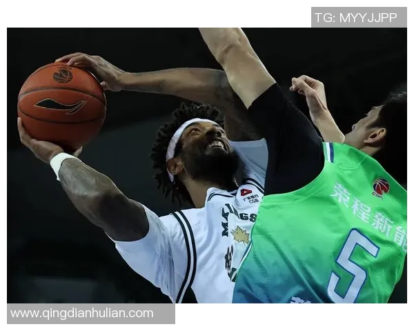 天津先行者迎战南京队全力争胜展现球队实力与斗志