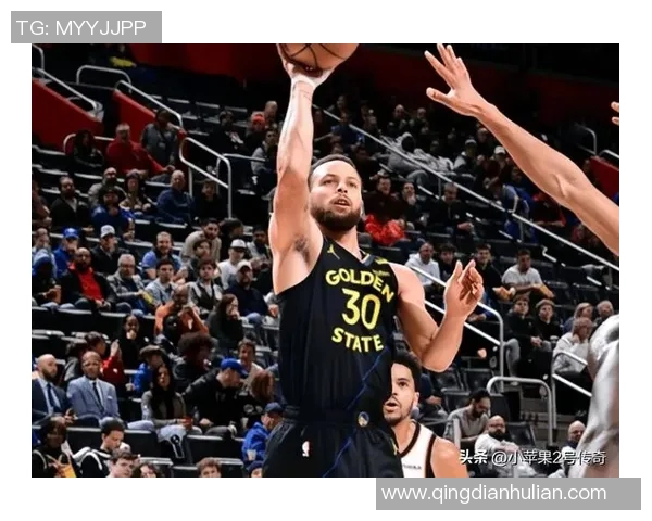 勇士对阵活塞库里本场比赛得分情况分析及精彩瞬间回顾