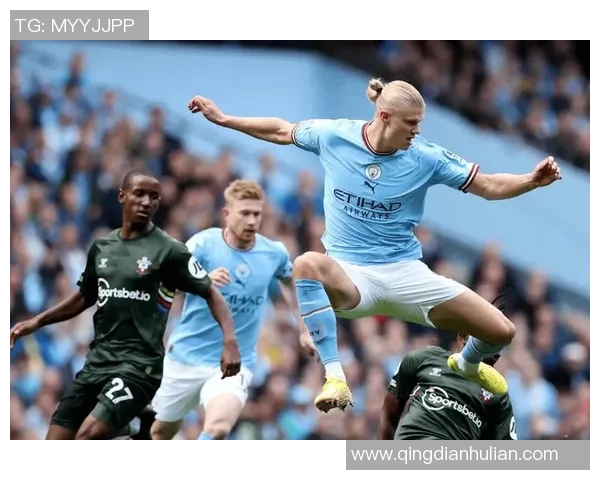 曼城主场迎战贺芬咸争夺英超积分榜重要位置的激烈对决